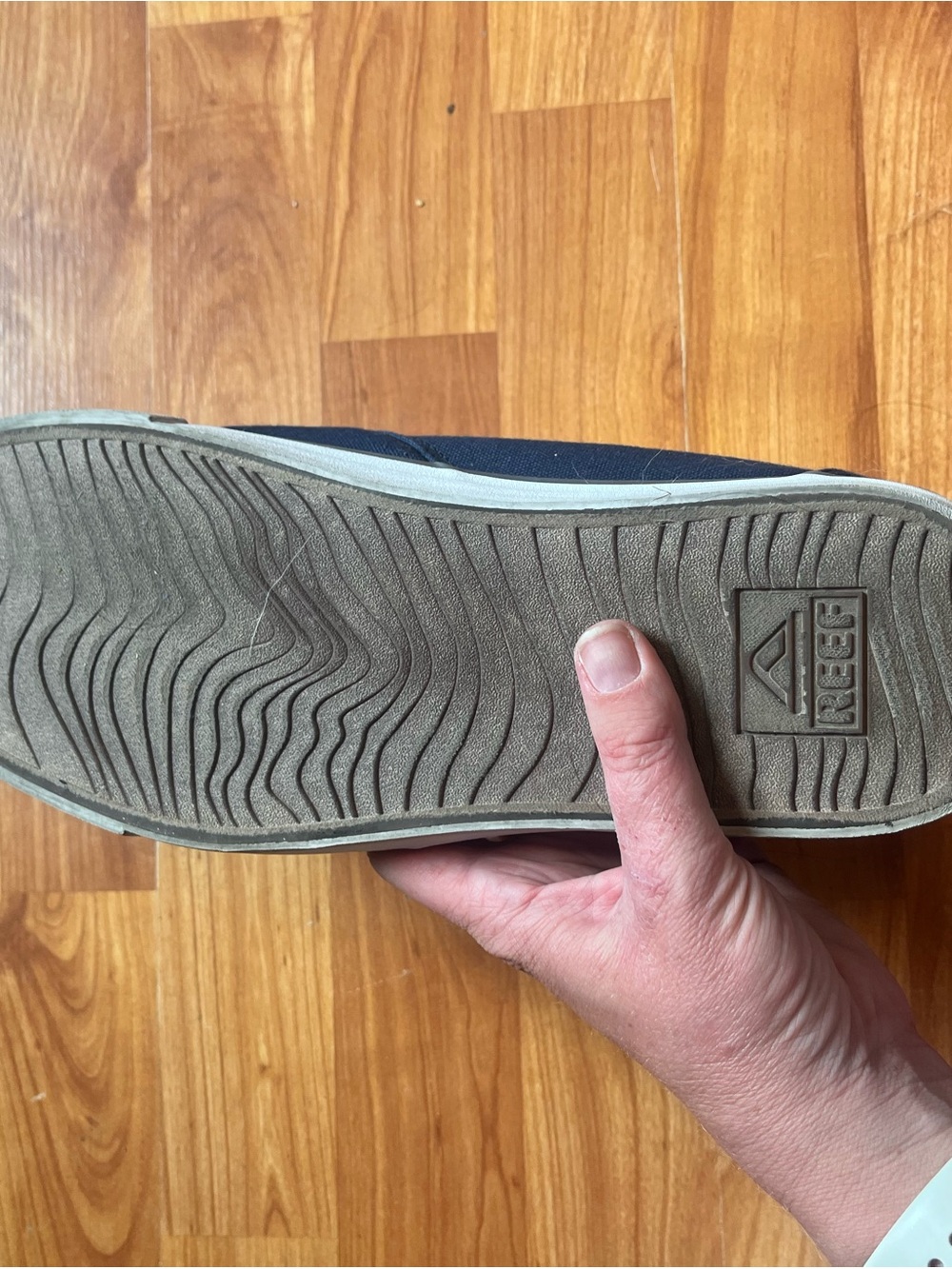 Reef Men's Navy Canvas Boat Shoes with White Laces - Picture 3 of 5